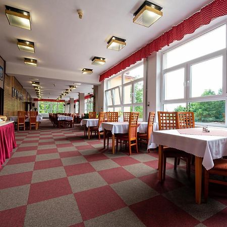Hotel Sasanka Tatranská Lomnica Exteriör bild