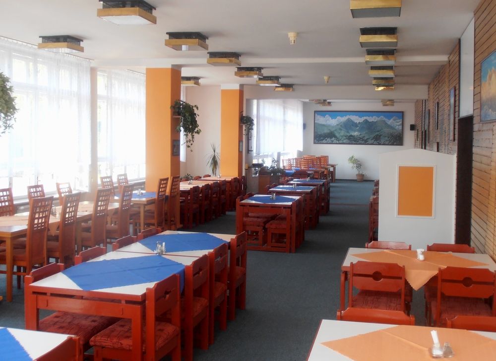 Hotel Sasanka Tatranská Lomnica Exteriör bild